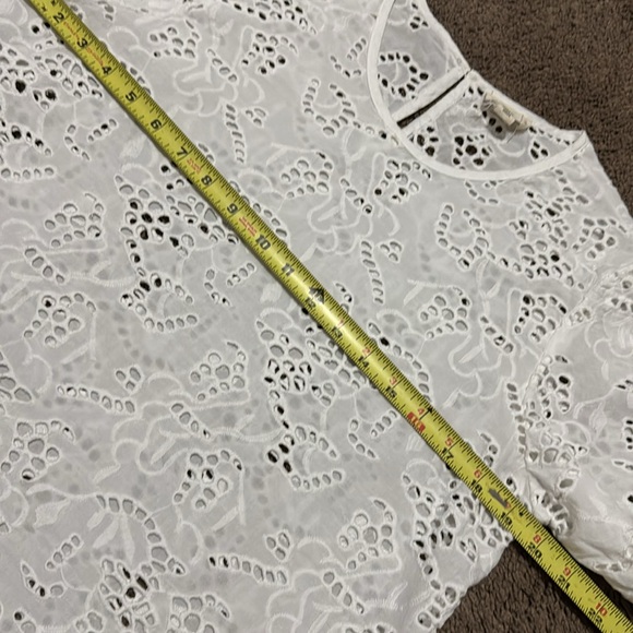 Nicole Miller Artelier Eyelet Blouse-Sz M-White-Cotton-Unlined-Shortsleeved - Picture 10 of 16
